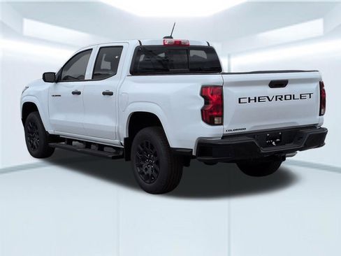 New 2026 Chevrolet Colorado W/T w/ WT Custom Package RWD image 4