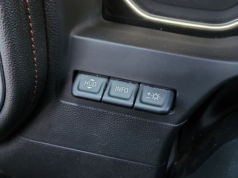 Used 2023 GMC Sierra 2500 AT4 w/ AT4 Premium Plus Package image 17