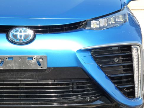 Used 2018 Toyota Mirai image 16