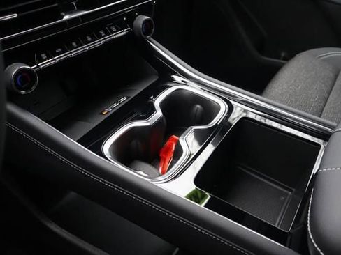 New 2026 Chevrolet Traverse LT w/ Driver Confidence Package image 31