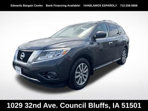 Used 2014 Nissan Pathfinder SV w/ Trailer Tow Package AWD/4WD image 3