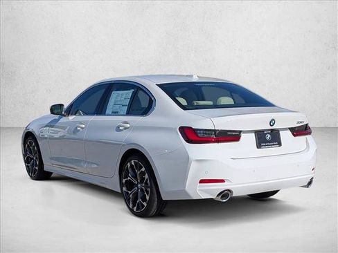 Used 2026 BMW 330i Sedan w/ Premium Package RWD image 6