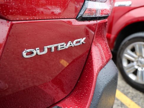 Used 2025 Subaru Outback Premium w/ Popular Package #1A AWD/4WD image 11