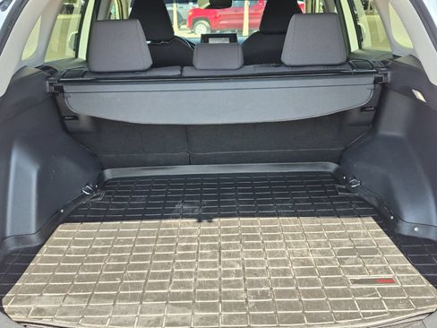 Certified 2022 Toyota RAV4 XLE w/ Convenience Package AWD/4WD image 14