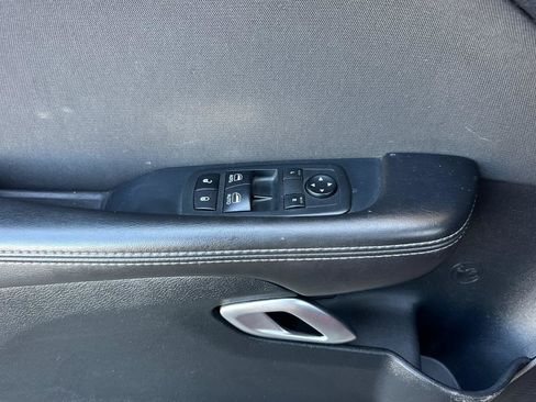 Used 2018 Dodge Challenger SXT RWD image 11