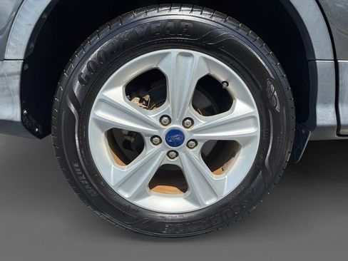 Used 2016 Ford Escape SE w/ Equipment Group 201A FWD image 11