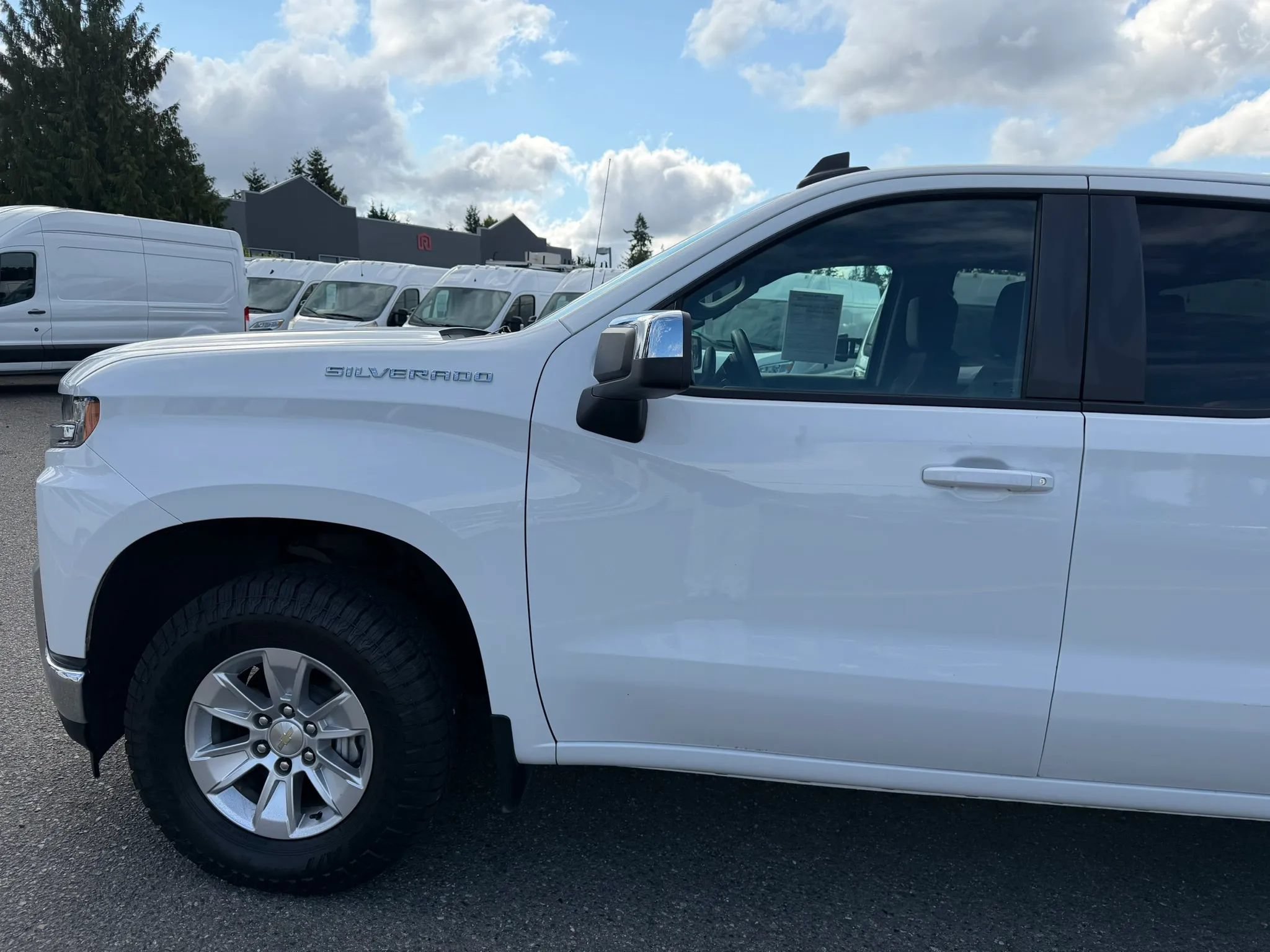 Used 2020 Chevrolet Silverado 1500 LT w/ Bed Protection Package AWD/4WD image 9
