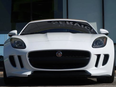 Used 2017 Jaguar F-TYPE Convertible image 3