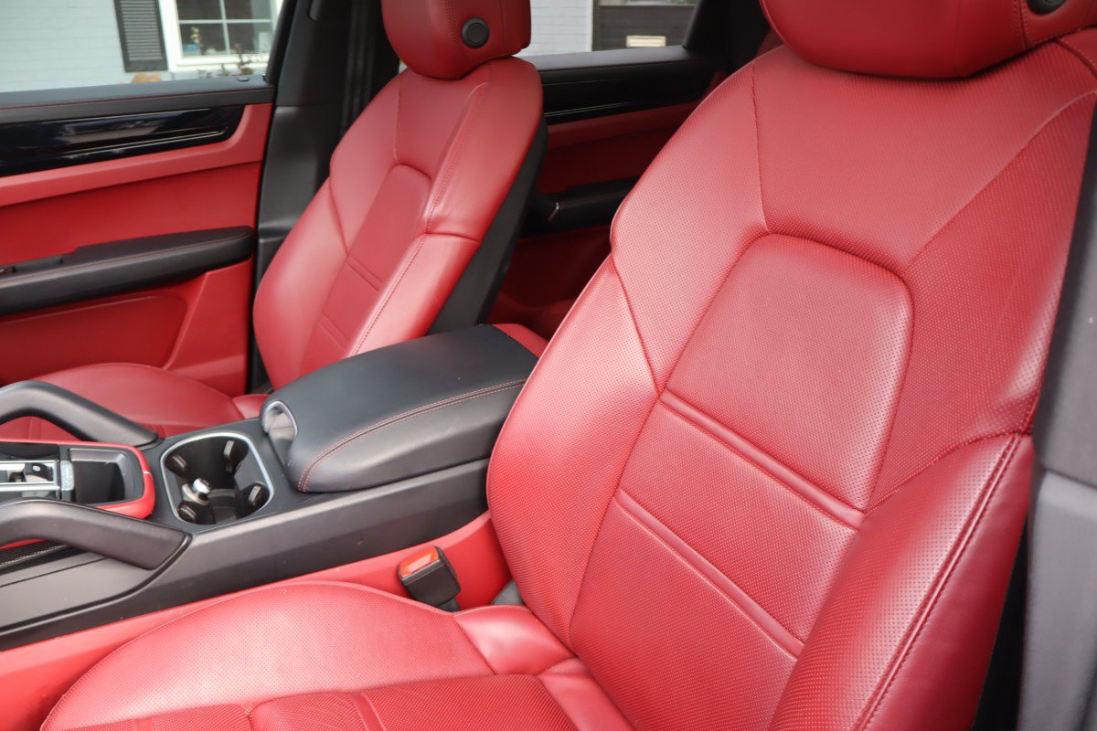Used 2021 Porsche Cayenne AWD/4WD image 25