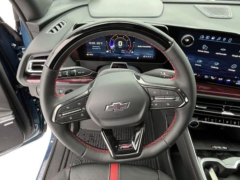 New 2026 Chevrolet Traverse RS w/ LPO, Floor Liner Package image 10