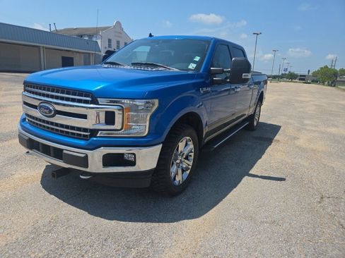 Used 2019 Ford F150 XLT w/ Equipment Group 302A Luxury AWD/4WD image 3