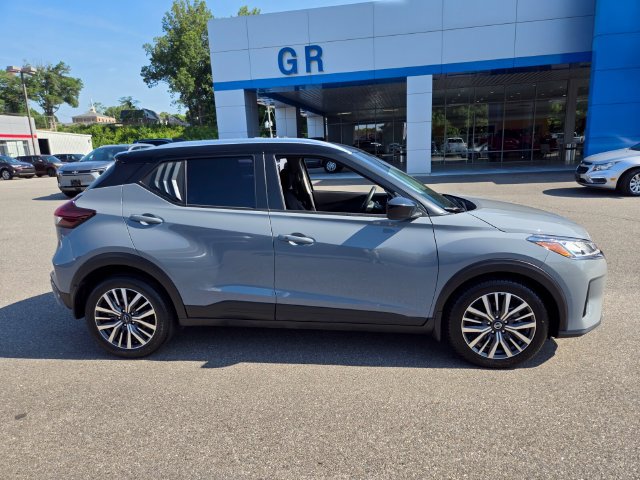 Used 2024 Nissan Kicks SV FWD image 10