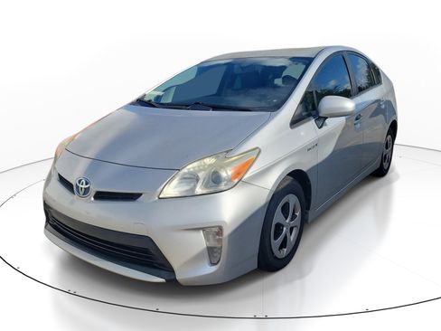 Used 2014 Toyota Prius Four FWD image 3
