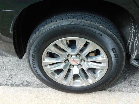 Used 2024 GMC Yukon Denali AWD/4WD image 9
