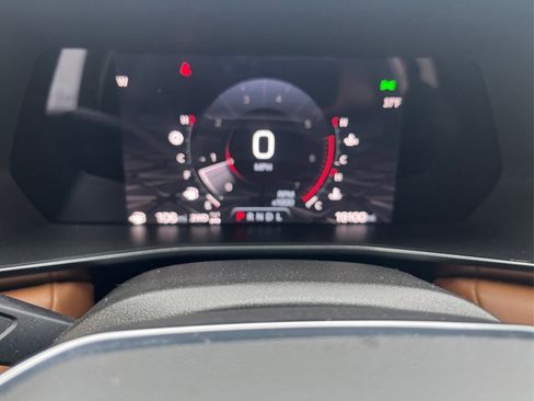 Used 2023 GMC Canyon AT4 w/ AT4 Premium Package image 16