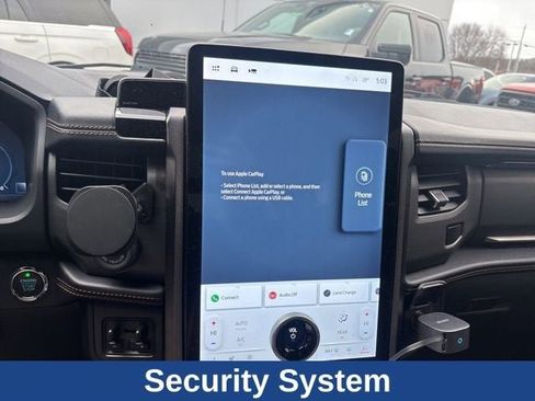 Used 2023 Ford Expedition Platinum image 28