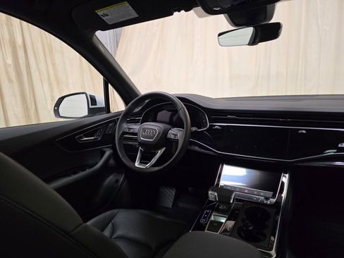 Certified 2025 Audi Q7 3.0T Premium w/ Convenience Package image 39