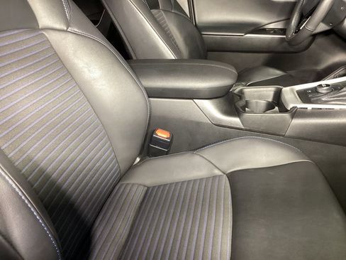 Used 2021 Toyota RAV4 XSE AWD/4WD image 5