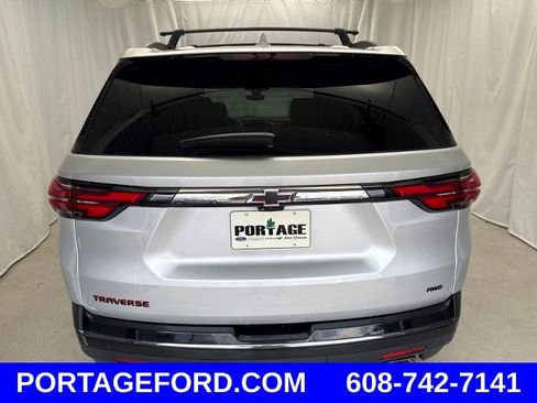 Used 2022 Chevrolet Traverse Premier w/ Redline Edition AWD/4WD image 3