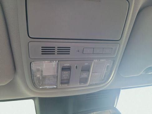 Certified 2021 Honda CR-V Touring image 38