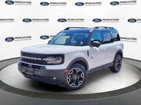 Certified 2025 Ford Bronco Sport Outer Banks w/ Outer Banks Tech Package+ AWD/4WD image 1