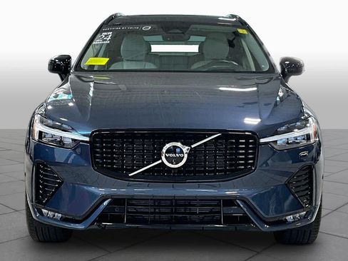 Used 2024 Volvo XC60 B5 Ultimate w/ Climate Package AWD/4WD image 4