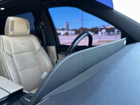 Used 2023 Cadillac Escalade Premium Luxury w/ LPO, Illumination Package RWD image 18