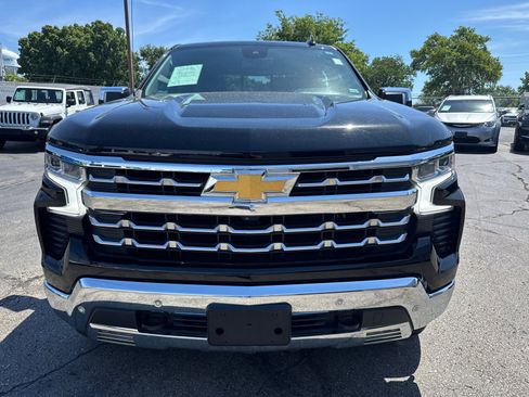 Used 2022 Chevrolet Silverado 1500 LTZ w/ LTZ Convenience Package II AWD/4WD image 2