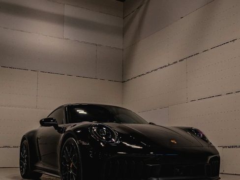 Used 2025 Porsche 911 GTS image 23