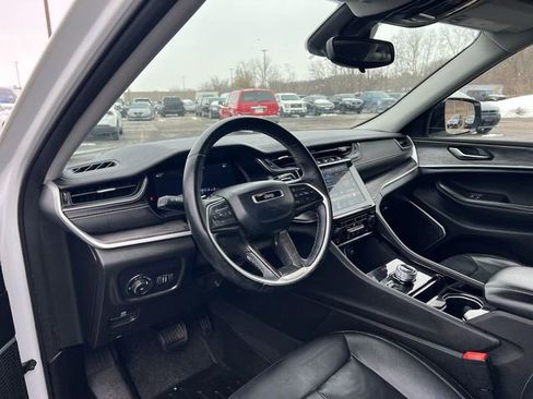 Used 2022 Jeep Grand Cherokee L Limited AWD/4WD image 10