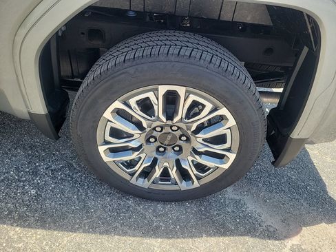 Used 2026 GMC Sierra 1500 Denali Ultimate AWD/4WD image 8