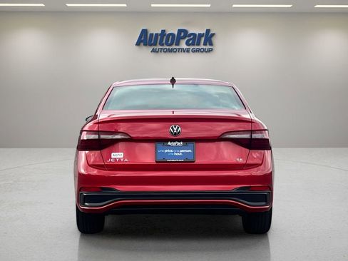 Used 2023 Volkswagen Jetta SE FWD image 6