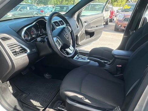 Used 2013 Dodge Avenger SXT FWD image 24