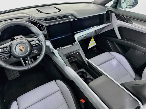 New 2026 Porsche Cayenne Electric AWD/4WD image 24