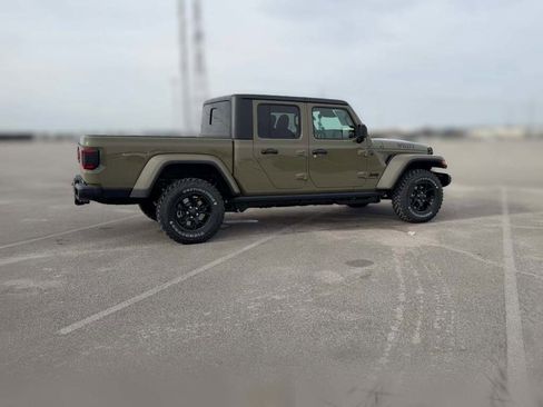 New 2026 Jeep Gladiator Willys image 13
