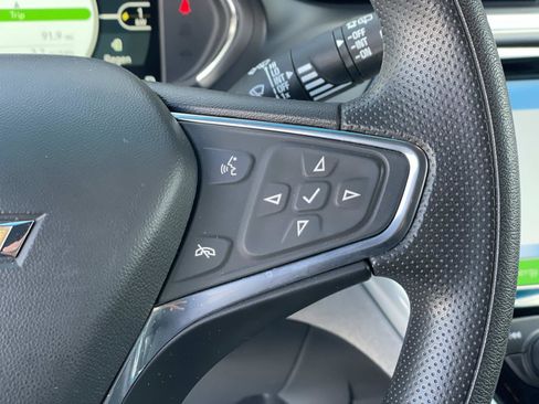 Used 2020 Chevrolet Bolt LT image 11