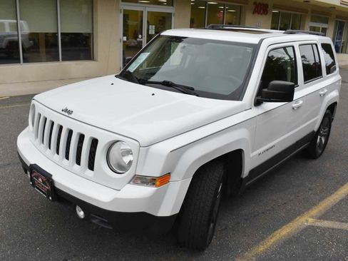 Used 2014 Jeep Patriot High Altitude FWD image 8