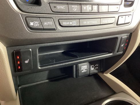 Used 2022 Honda Pilot EX-L image 32