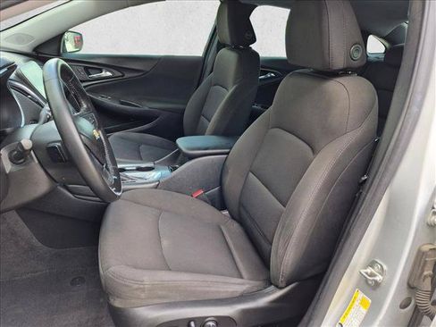 Used 2018 Chevrolet Malibu LT FWD image 15
