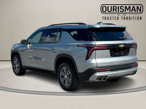 Used 2024 Chevrolet Traverse LT AWD/4WD image 4