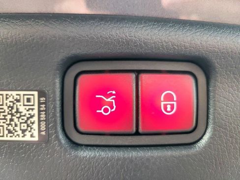 Used 2024 Mercedes-Benz C 43 AMG 4MATIC Sedan image 17