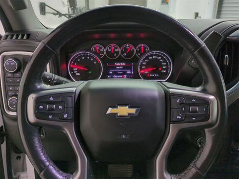 Used 2020 Chevrolet Silverado 1500 LTZ image 24