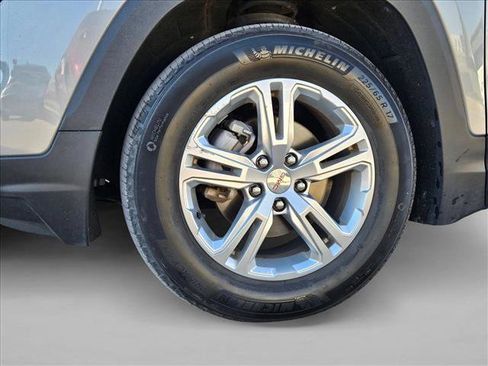 Certified 2024 GMC Terrain SLE FWD image 23