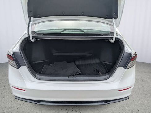 Used 2024 Honda Accord Sport image 11