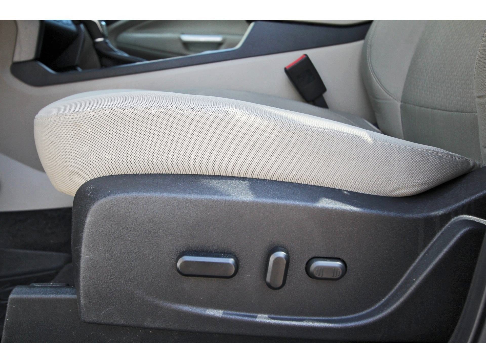 Used 2019 Ford Escape SE FWD image 28