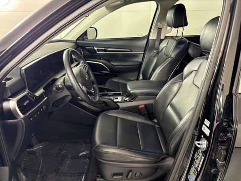 Used 2025 Kia Telluride S AWD/4WD image 29