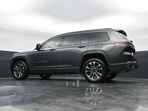 Used 2021 Jeep Grand Cherokee L Overland w/ Luxury Tech Group IV AWD/4WD image 47