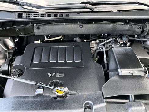 Used 2015 Toyota Highlander XLE AWD/4WD image 10