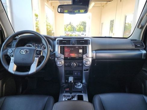 Used 2023 Toyota 4Runner TRD Sport w/ Technology Package AWD/4WD image 18