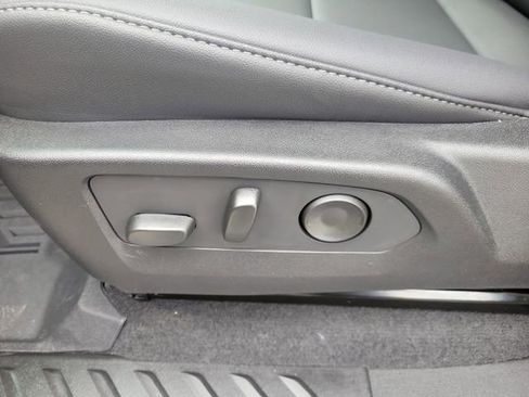 New 2026 Chevrolet Colorado LT w/ LT Convenience Package AWD/4WD image 22